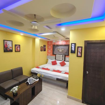 Hotel O.P.S Haora ภายนอก รูปภาพ