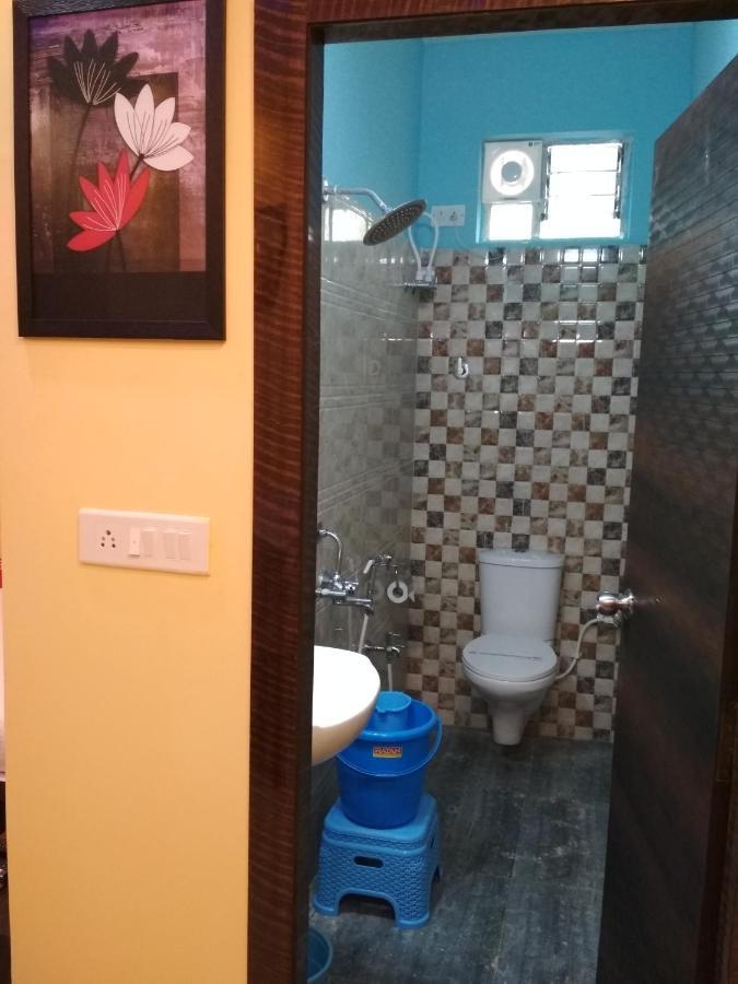 Hotel O.P.S Haora ภายนอก รูปภาพ